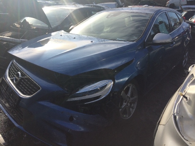 Volvo V40 2012-2019 , Motorkode: B4204T38, Girkassekode: 