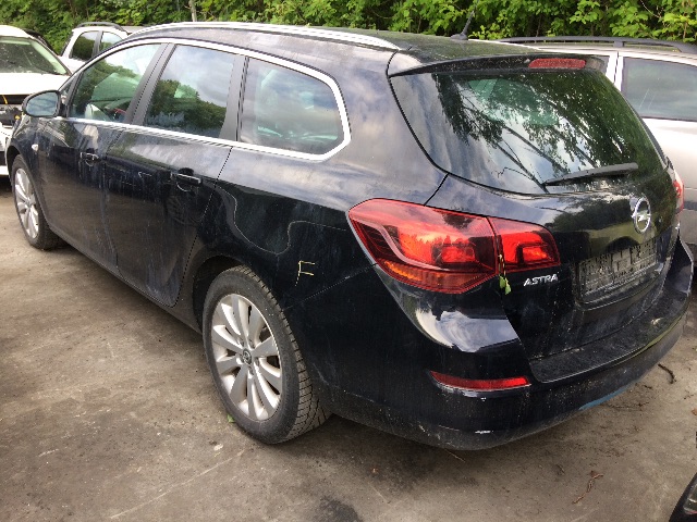 Opel Astra J 2010-2015 , Motorkode: A17DTJ, Girkassekode: 