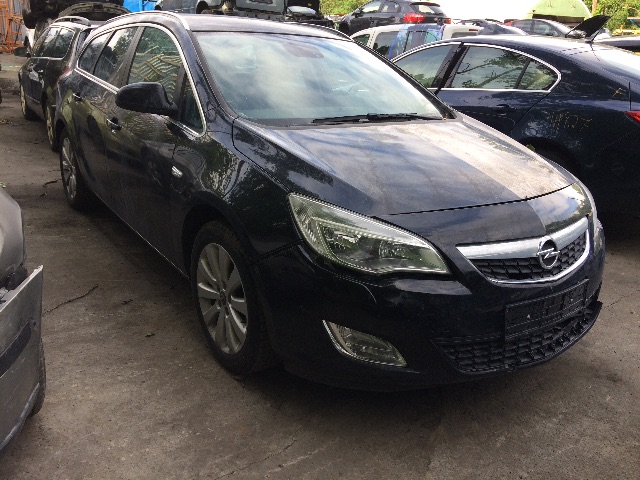 Opel Astra J 2010-2015 , Motorkode: A17DTJ, Girkassekode: 