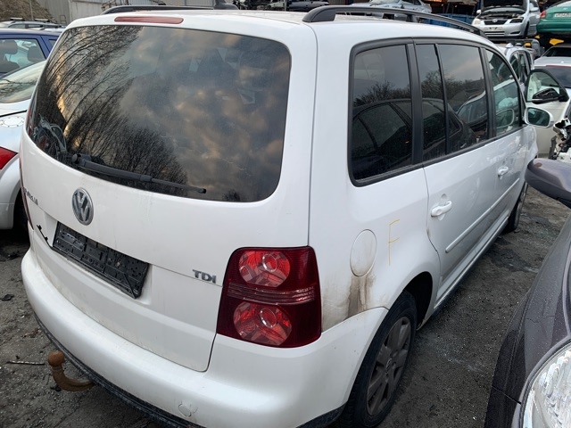 VW Touran 2007-2010 (Type I, Fase 2) , Motorkode: BKC| BLS| BXE, Girkassekode: 