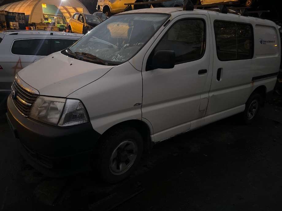 Toyota Hiace 2007-2012 (Fase 3) , Motorkode: 2KD-FTV, Girkassekode: 