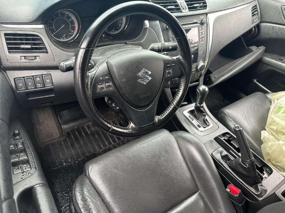 Suzuki Kizashi 2010-2014 , Motorkode: J24B, Girkassekode: 
