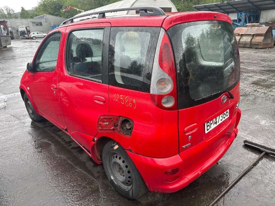 Toyota Yaris Verso 1999-2007 , Motorkode: 2NZ-FE, Girkassekode: 