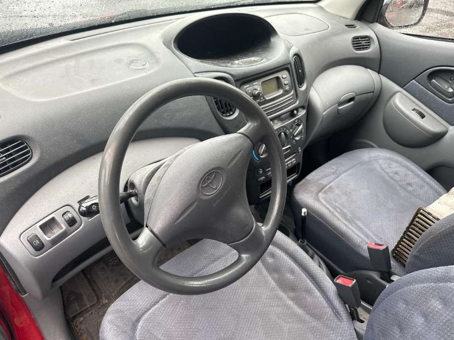 Toyota Yaris Verso 1999-2007 , Motorkode: 2NZ-FE, Girkassekode: 