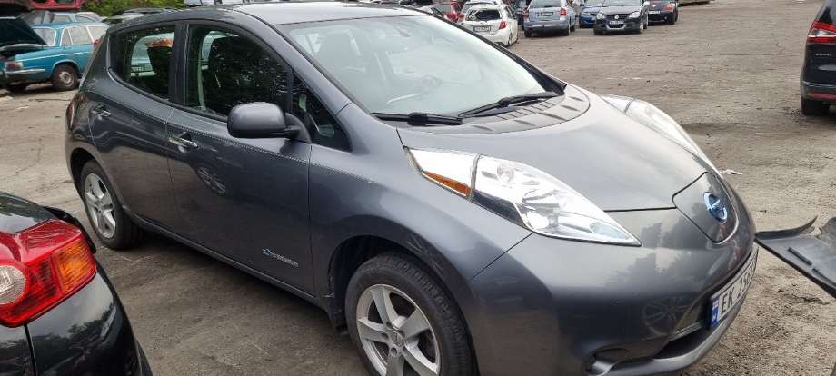 Nissan Leaf, 2011-2017 (Type I)  delebil 