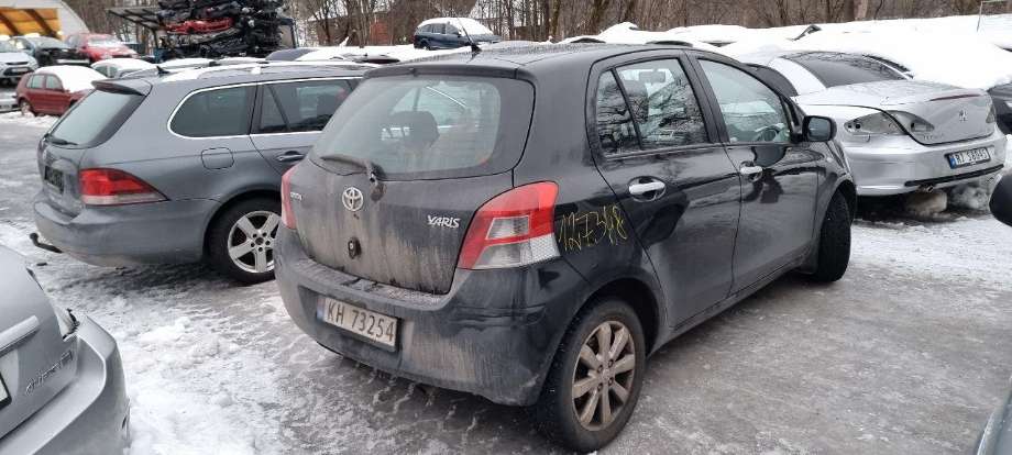 Toyota Yaris 2009-2011 (Type II, Fase 2) , Motorkode: 1NR-FE, Girkassekode: 