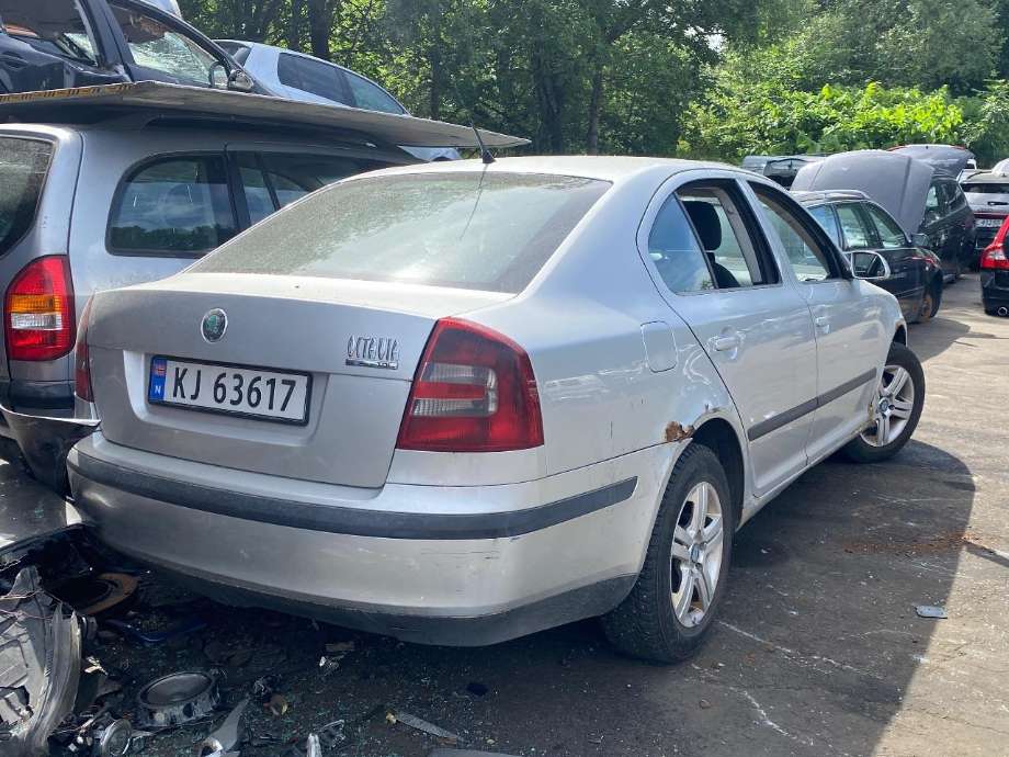 Škoda Octavia 2005-2008 (Type II, Fase 1) delebil , Motorkode: BXE, Girkassekode: