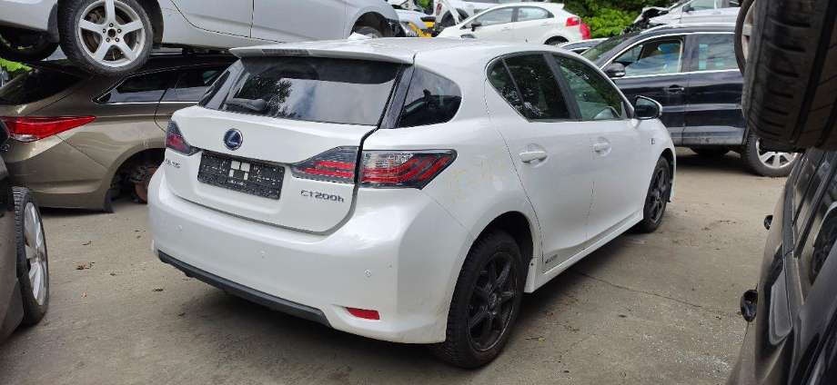 Lexus CT 2010-2020 delebil , Motorkode: 2ZR-FXE, Girkassekode: 