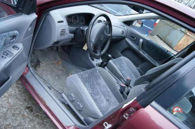 Mazda 323F 1999-2003 , Motorkode: B3, Girkassekode: 