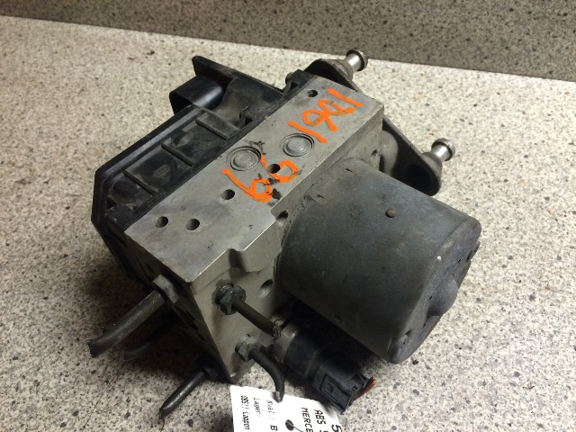 ABS sentral til Mercedes Vito/Viano, 2004-2010 (Fase 1) (W639) (W639) (BOSCH|265225209)