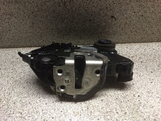 Låsekasse høyre foran til Toyota Prius, 2004-2009 (Type II) (COMBI) (COMBI) 