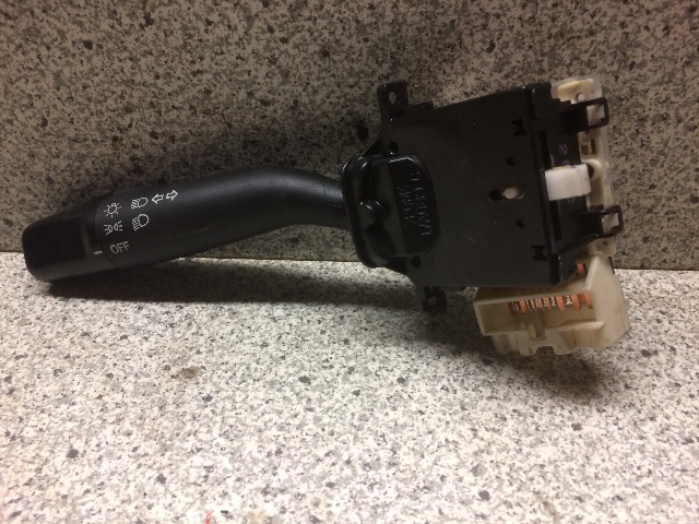 Bryter blink til Suzuki Grand Vitara, XL-7, 2001-2007