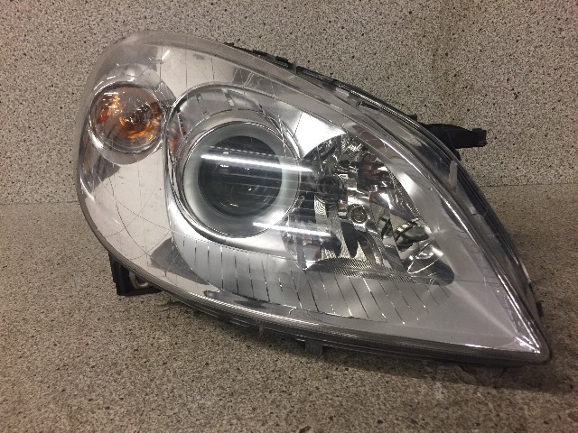 Frontlykt høyre halogen til Mercedes B-Klasse, 2008-2011 (Fase 2) (W245) (W245)