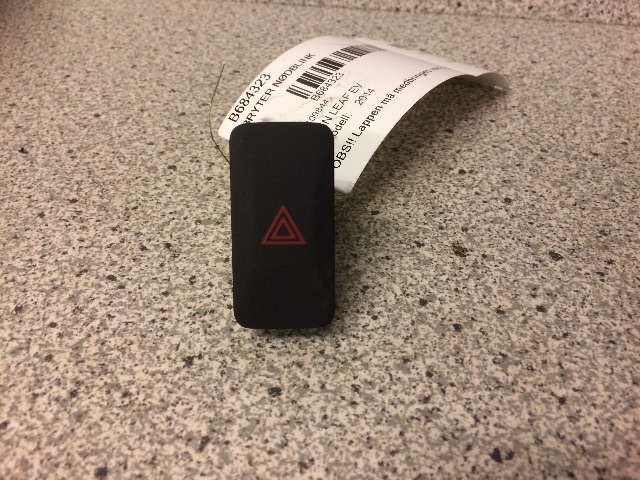 Bryter nødblink til Nissan Leaf, 2011-2017 (Type I)  (4125B)