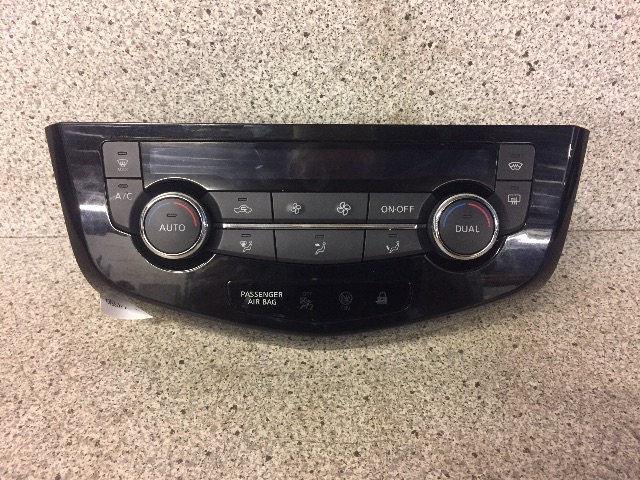 Varmeapparat betjening til Nissan Qashqai, 2014-2021 (Type II)  (20140603)