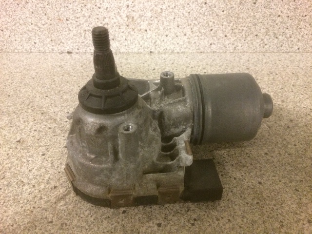 Viskermotor frontrute til Ford Focus, 2011-2014 (Type III, Fase 1)  (BM51-17504-AJ)