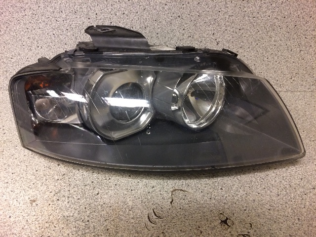 Frontlykt høyre xenon til Audi A3, 2003-2008 (Type II, Fase 1)  (8P0941004M)