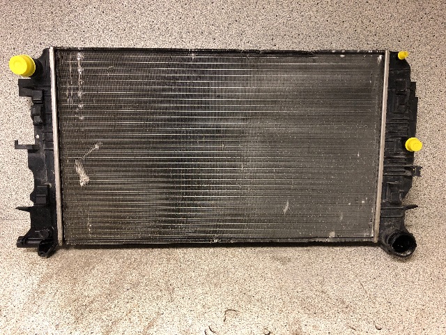 Radiator (manuell gir) til Mercedes Sprinter, 2006-2013 (Fase 1) (906) (906) 