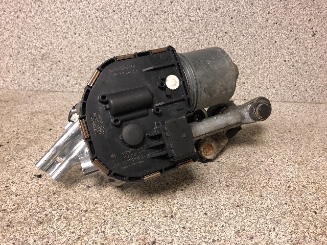 Viskermotor foran høyre til Peugeot 5008, 2010-2017 (Type I)  (9671062380)