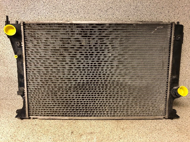 Radiator (manuell gir) til Toyota Verso, 2004-2009 (Type II) (4221337670)