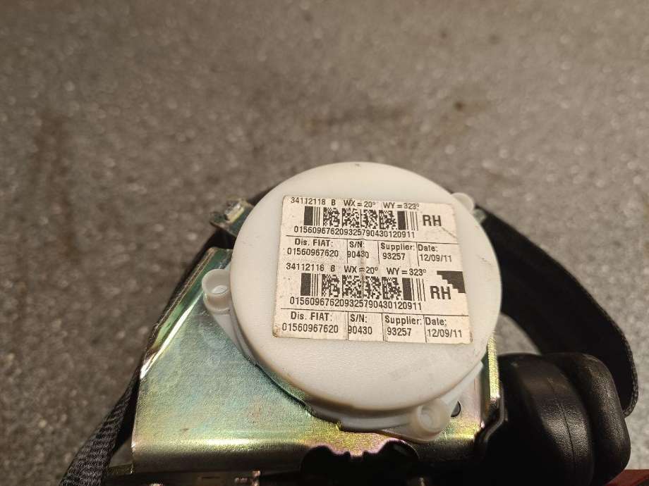 Sikkerhetsbelte bak høyre til Alfa Romeo Giulietta, 2010-2018  (01560967620)