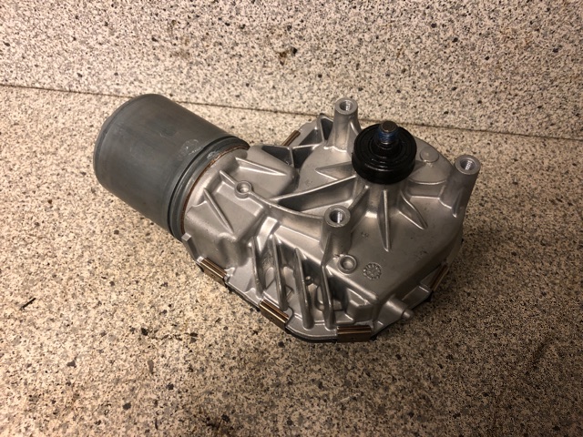 Viskermotor frontrute til Mercedes E-Klasse, 2009-2013 (Fase 1) (W212) (W212)