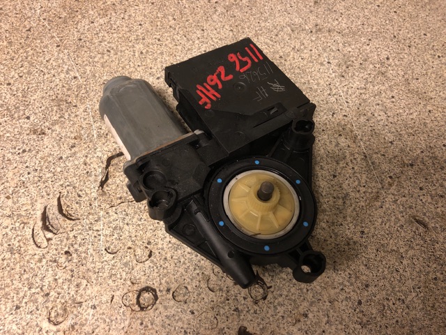 Ruteheis, kun motor, høyre foran til VW Caddy 2004-2010 (Type III, Fase 1) (1K0959792H|)