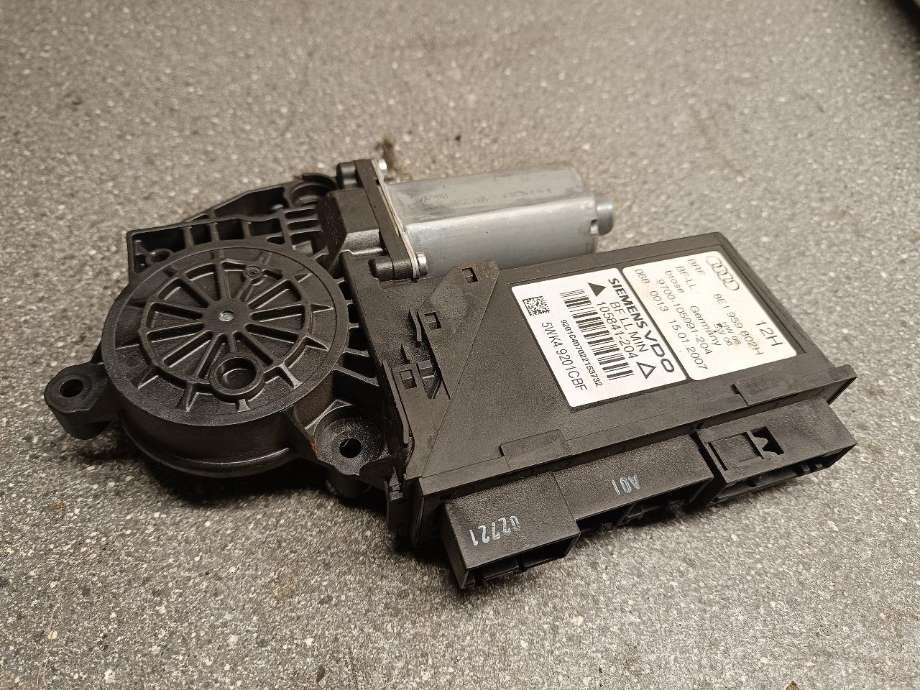 Ruteheis, kun motor, høyre foran til Audi A4 2004-2008 (Type III) (B7) (B7) (8E1959802H|)