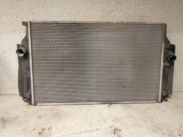Radiator (manuell gir) til Toyota RAV4, 2006-2009 (Type III, Fase 1)  