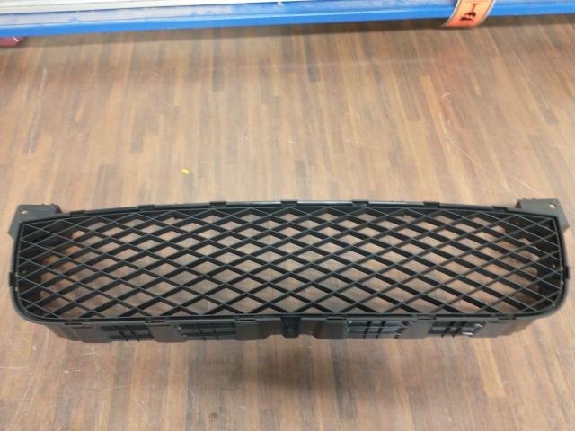 Grill til Suzuki Grand Vitara, 2005-2015 (Type III) (71721-77K10)