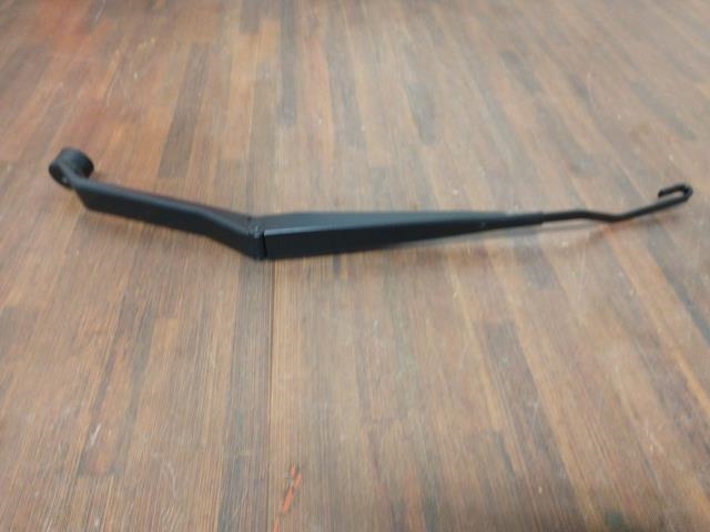 Viskerarm bakrute til Suzuki Grand Vitara, 2005-2015 (Type III) (38310-78K00)