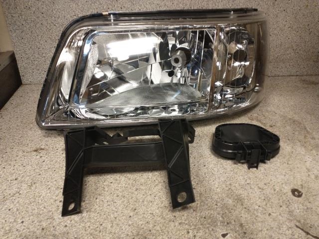 Frontlykt venstre halogen til VW Transporter / Caravelle, 2003-2009 (Fase 1) (T5) (T5) (7E1941015N)