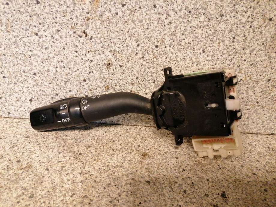 Bryter blink til Toyota Hiace, 2007-2012 (Fase 3)  