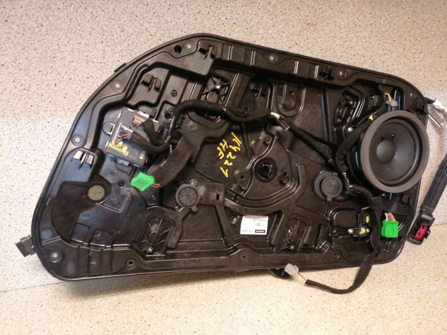 Ruteheis høyre foran til Volvo V40, 2012-2019  