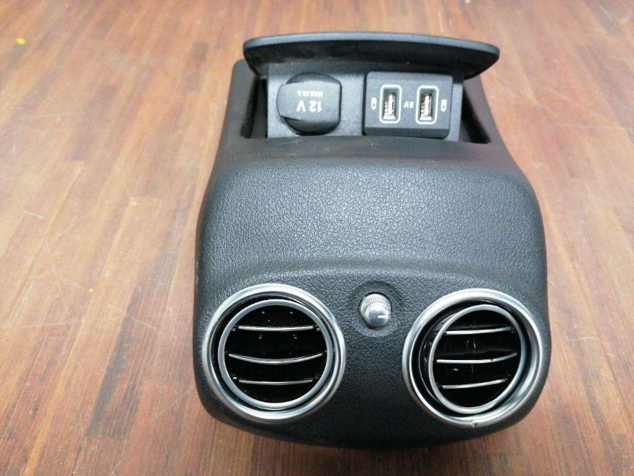 Dashbord friskluftdyse midtkonsoll til Mercedes E-Klasse, 2016-2023 (W213) (W213) (A21383062009051)