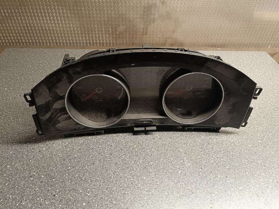 Instrumentpanel til VW Golf VII 2012-2017 (Fase 1) (561920754A|)