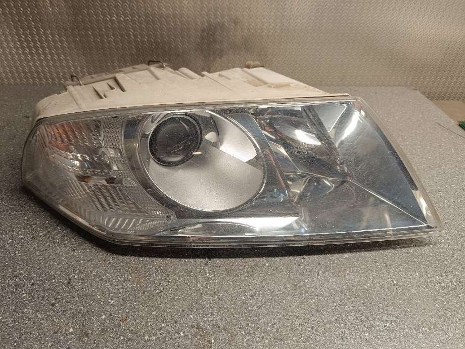 Frontlykt venstre xenon til Škoda Octavia, 2005-2008 (Type II, Fase 1)  