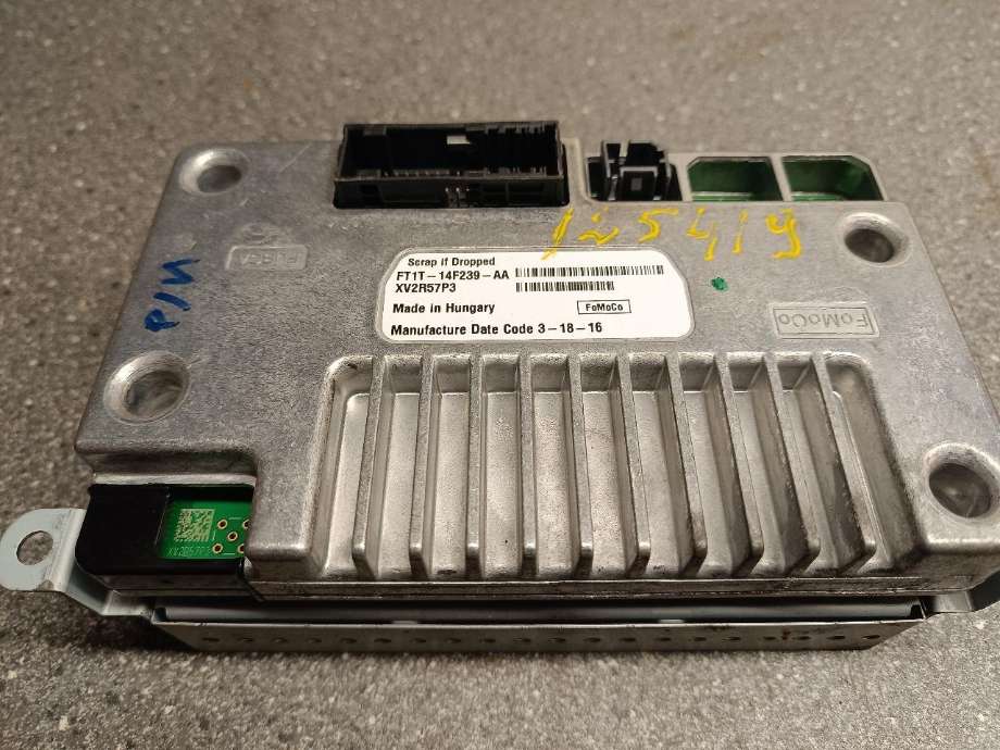 Bilstereo navigasjon skjerm til Ford Transit Connect 2013-2018 Type II, Fase 1 (FT1T-14F239-AA|)