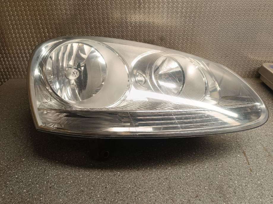 Frontlykt høyre halogen til VW Golf V, Combi, 2003-2008  (1K6941006P)