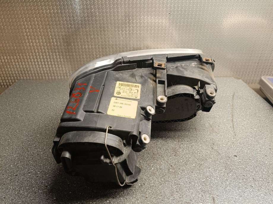 Frontlykt venstre halogen til VW Touran 2003-2006 (Type I, Fase 1)  (1T0941005F|)