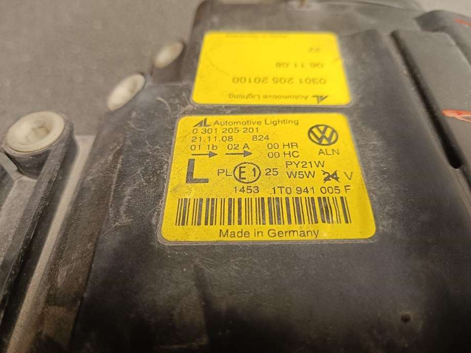 Frontlykt venstre halogen til VW Touran 2003-2006 (Type I, Fase 1)  (1T0941005F|)