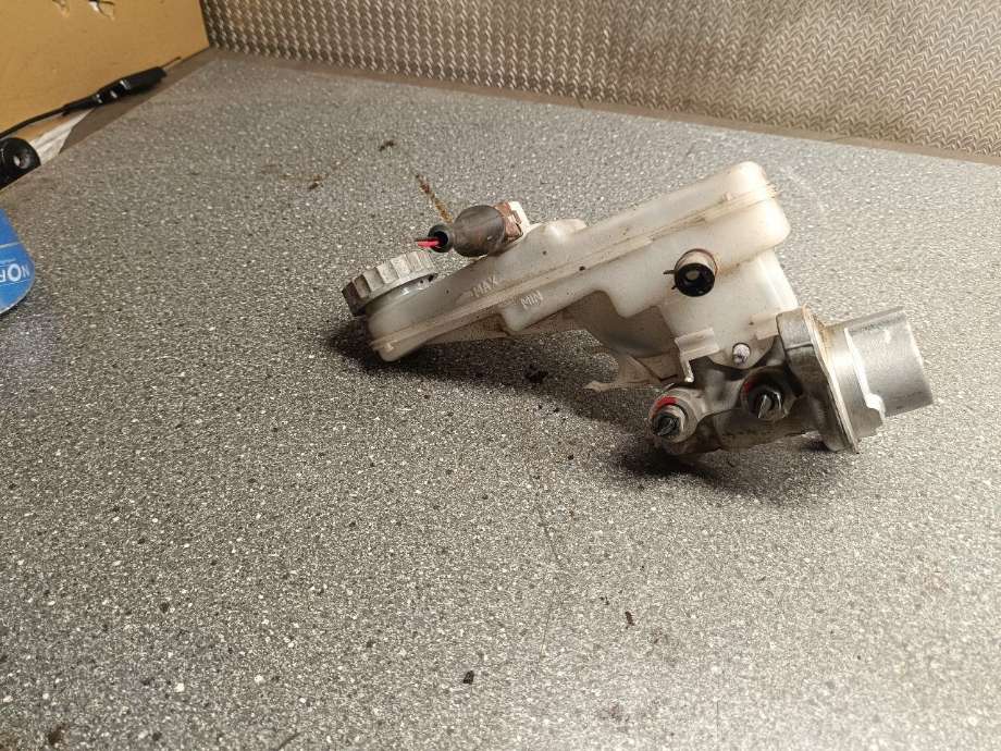 Bremsepumpe hoved til Suzuki SX4 2009-2013 (Type I, Fase 2)