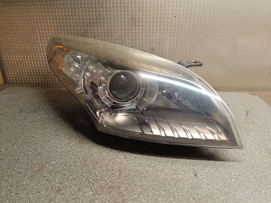 Frontlykt høyre halogen til Renault Megane 2009-2016 Type III (2601003|)