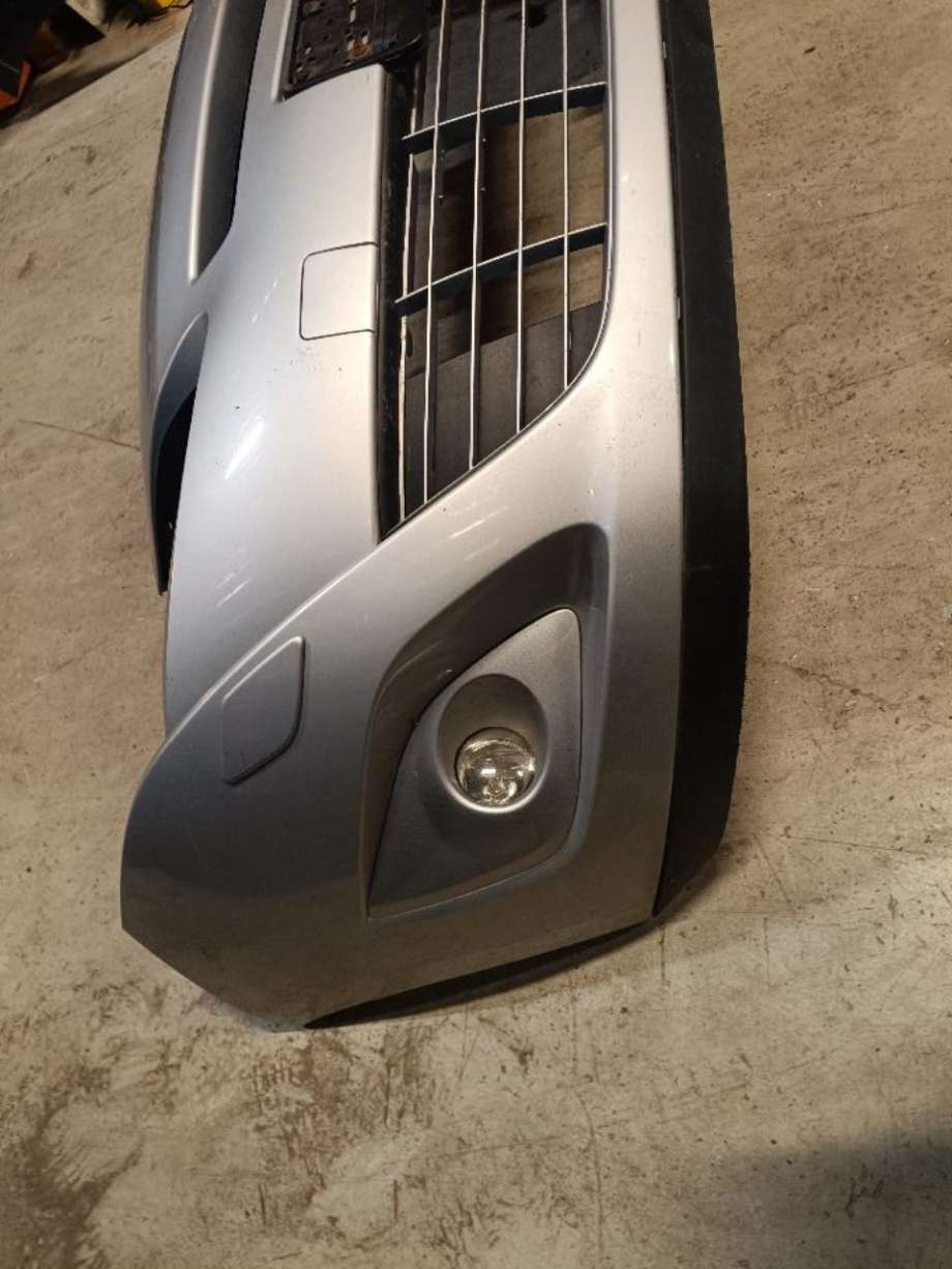 Støtfanger foran til Renault Scenic 2009-2016 (Type III)  (620226574R|620229199R|)
