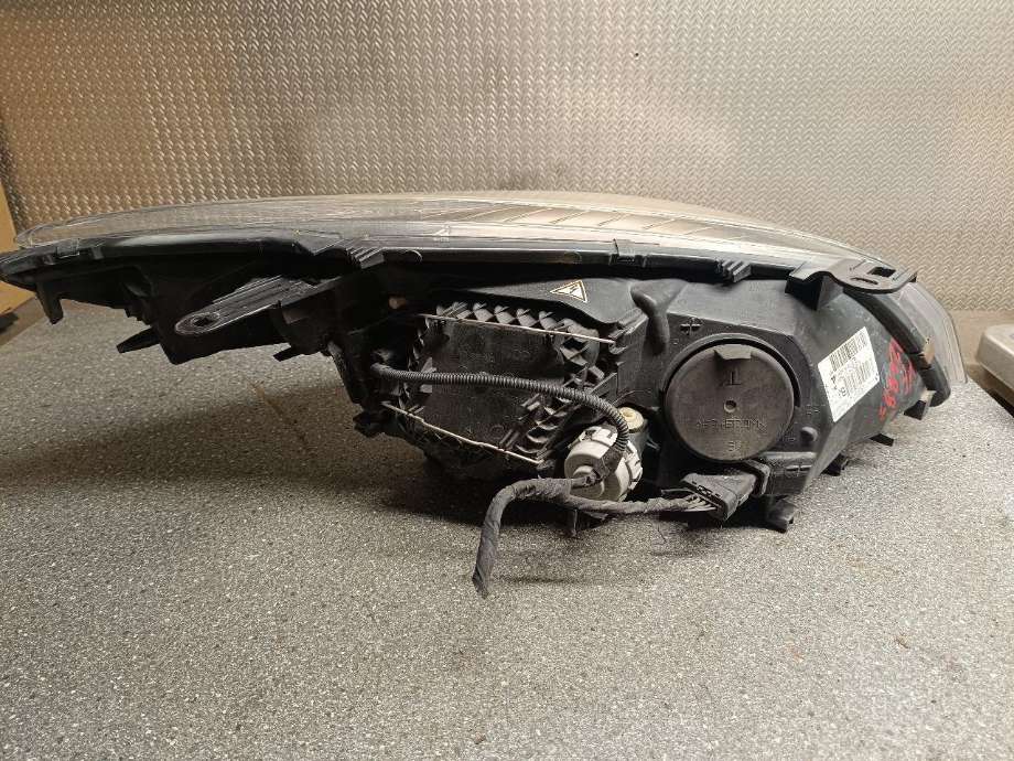 Frontlykt venstre xenon til Renault Megane 2009-2016 Type III  (260600021R|)
