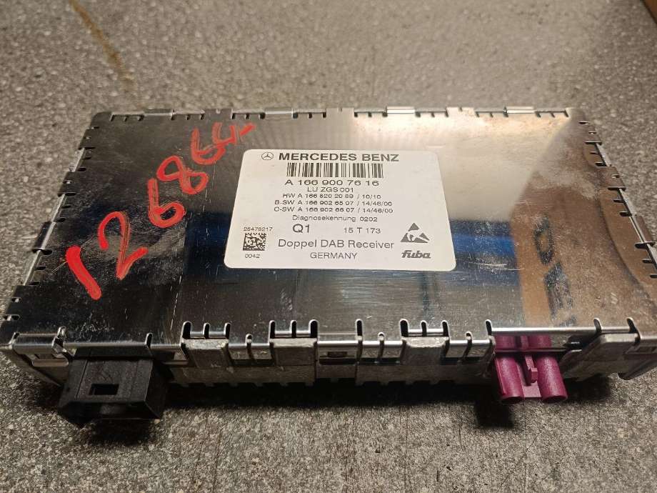 Antenne forsterker til Mercedes GLA, 2014-2020 (X156) (X156) (A1669007616)