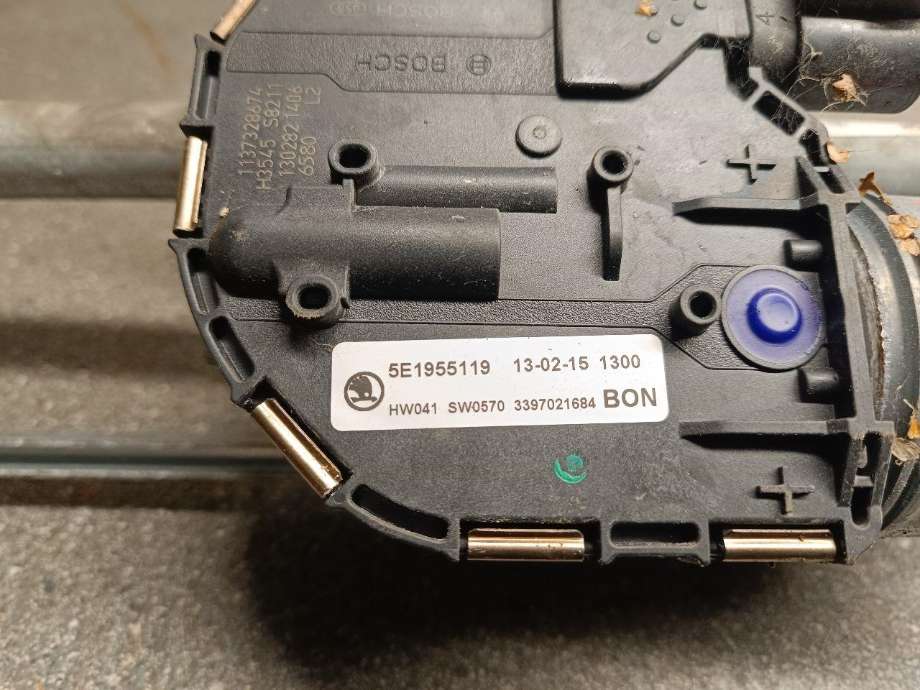 Viskermotor frontrute komplett m/overføring til Škoda Octavia 2013-2016 (Type III, Fase 1)  (BOSCH|5E1955119|5E1955023A|)