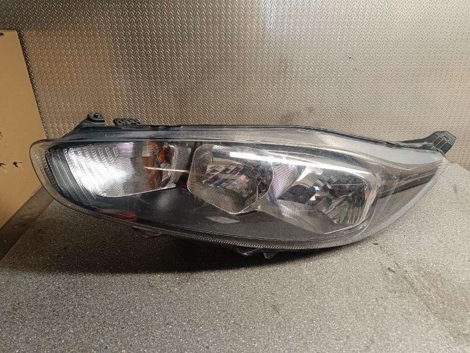 Frontlykt venstre halogen til Ford Fiesta, 2013-2017 (Type VI, Fase 2) (C1BB-13W030-AJ)