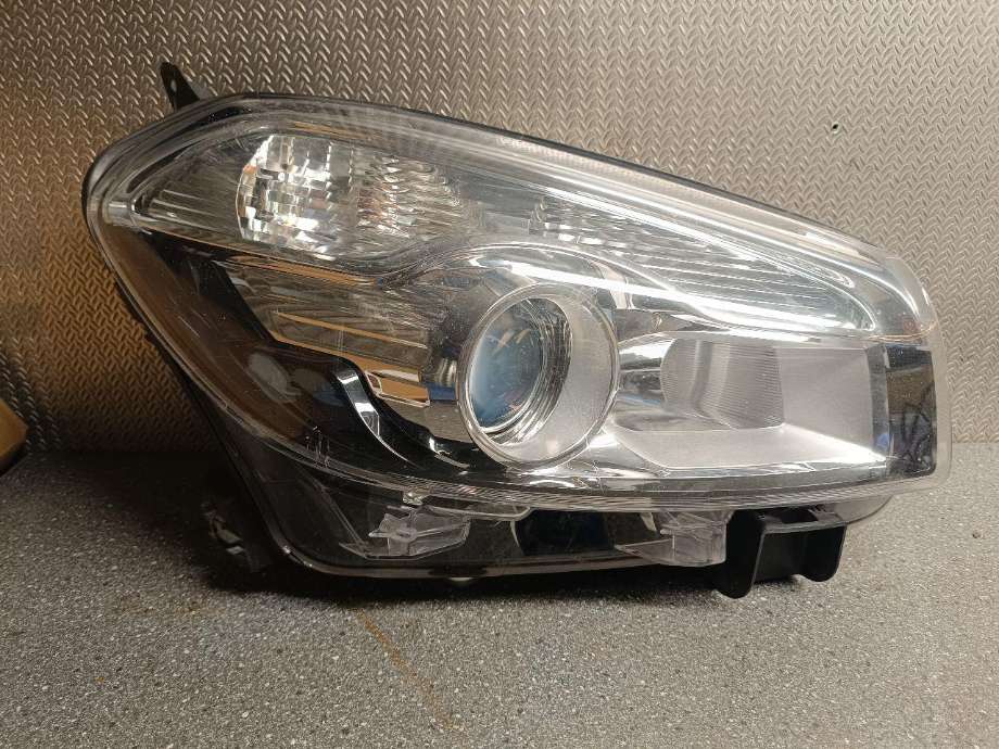 Frontlykt høyre xenon til Nissan Qashqai 2010-2014 (Type I, Fase 2) (26010 BR60A|)