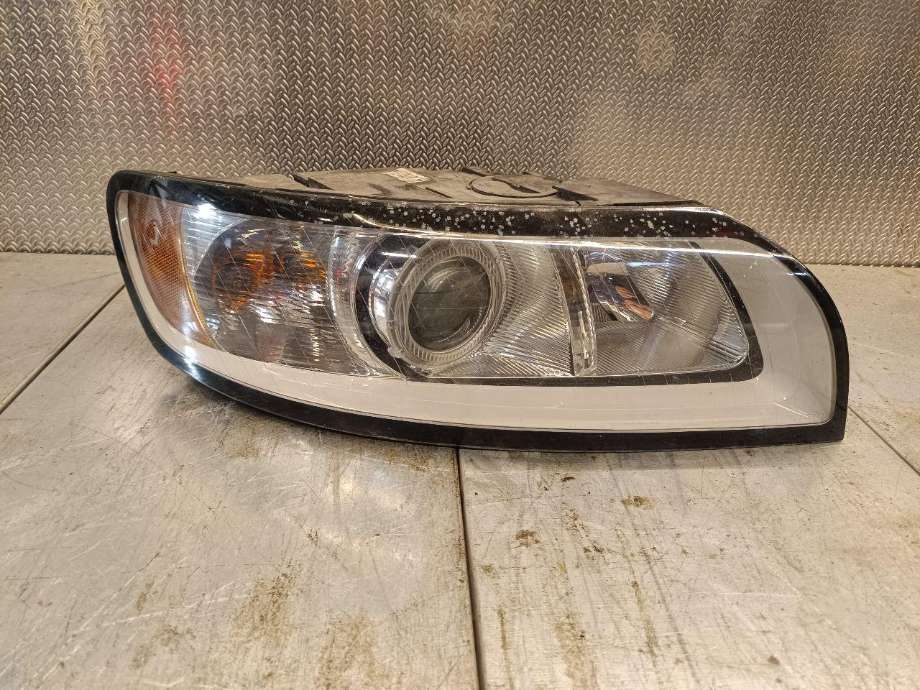 Frontlykt høyre halogen til Volvo V50 2007-2012 (Fase 2) (31265695|)